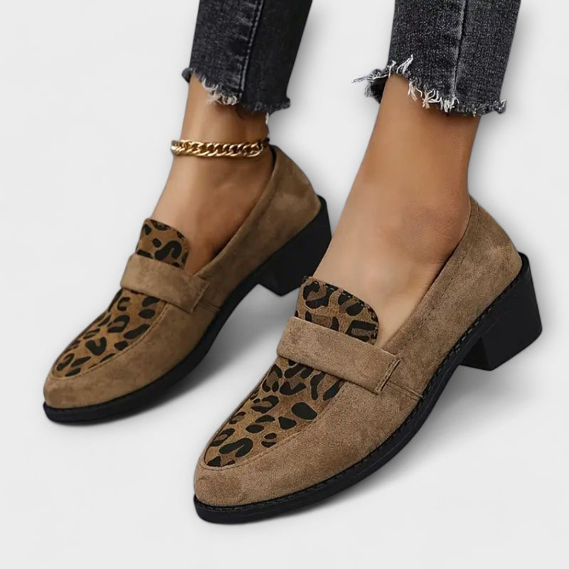 Aurora - Elegantes zapatos de mujer con estampado de leopardo