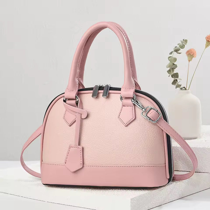 Bolso minimalista de cuero moderno